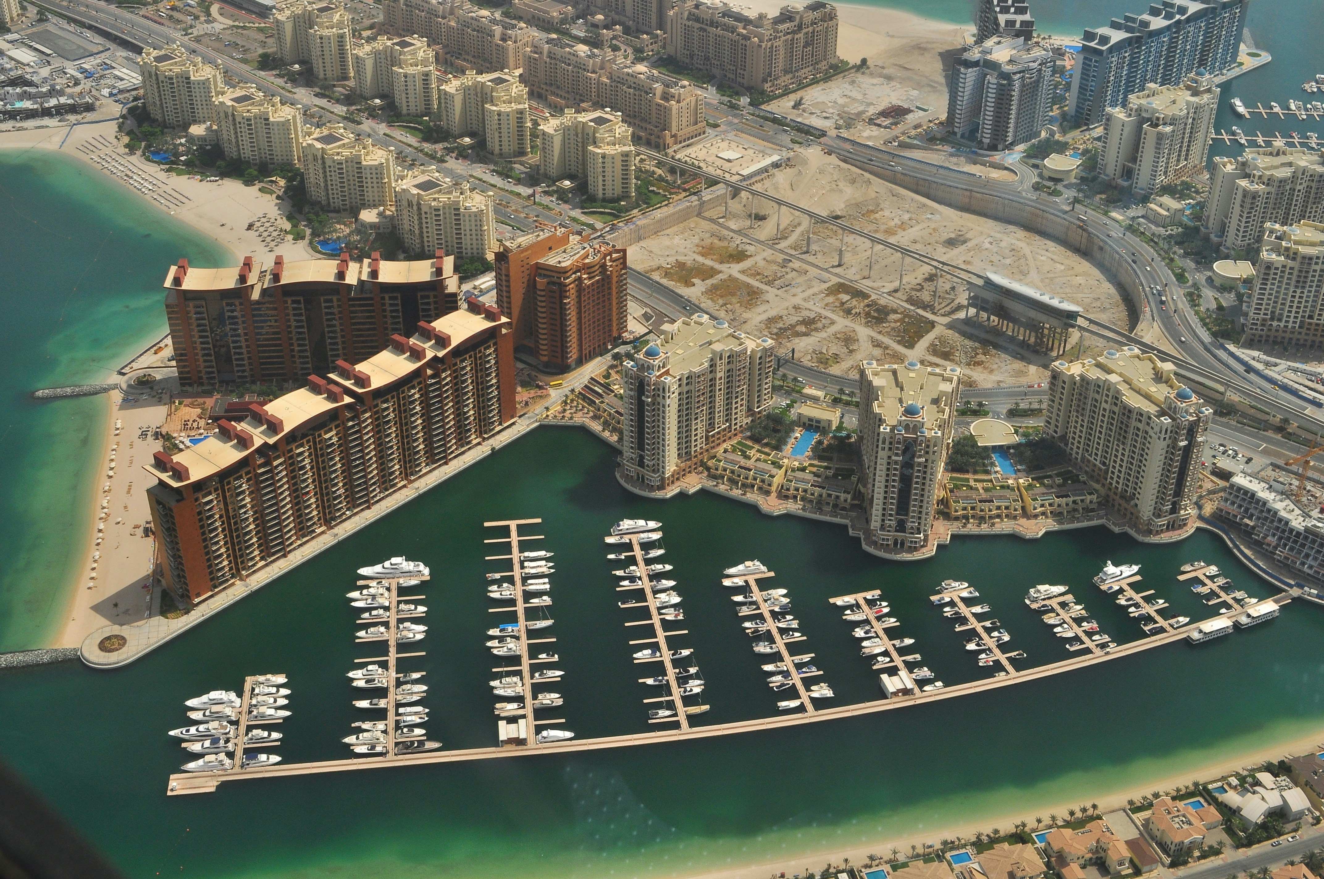Printing for Qatar's Construction Industry: Blueprint to Branding